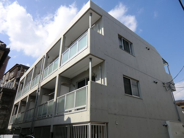 エタニティの外観