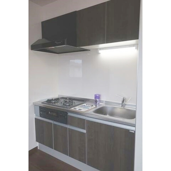 茅ヶ崎市本村２丁目のアパートのキッチン|広々としたキッチンです♪