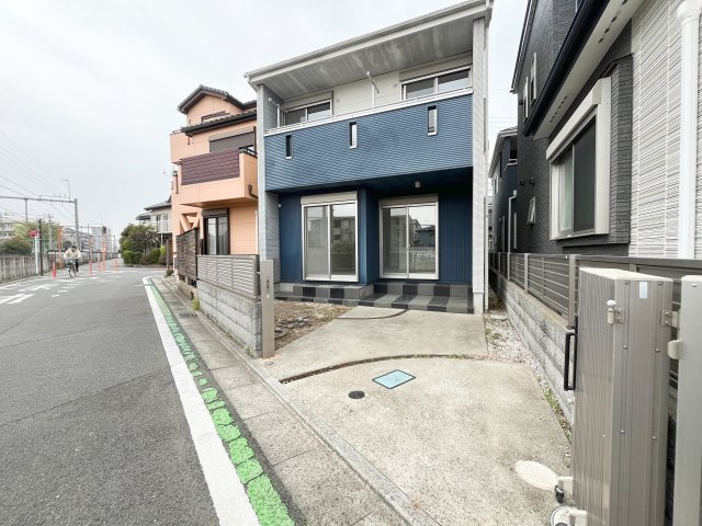 所沢市東狭山ヶ丘2丁目中古戸建の駐車場|駐車スペース1台確保♪