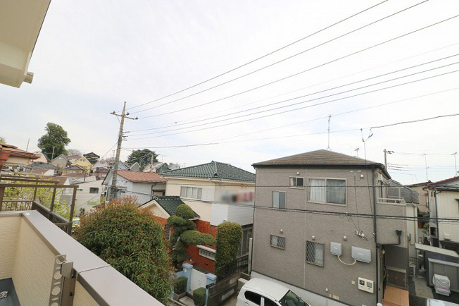 【展望】 | 富士見市羽沢1丁目　新築一戸建住宅　全2棟　(ふじみ野店) | バルコニーからの眺望です。
閑静な住宅街で穏やかな暮らしを送れます。