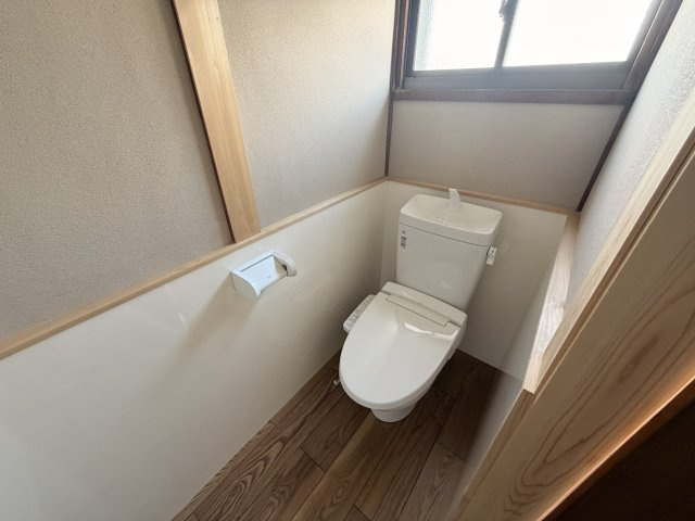 鳥飼下2丁目貸家のトイレ