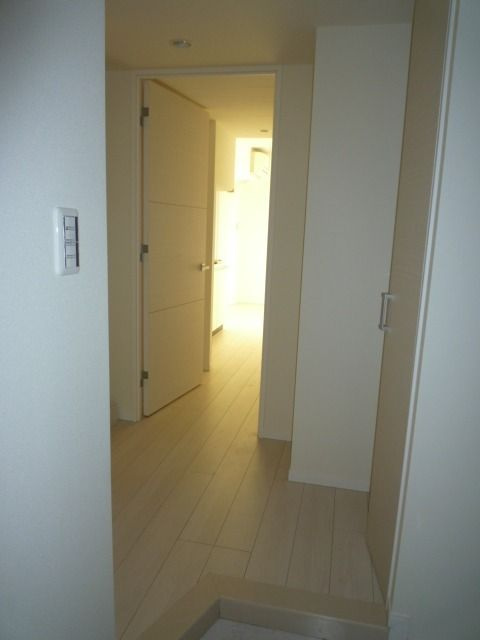 クレイシア亀戸の玄関