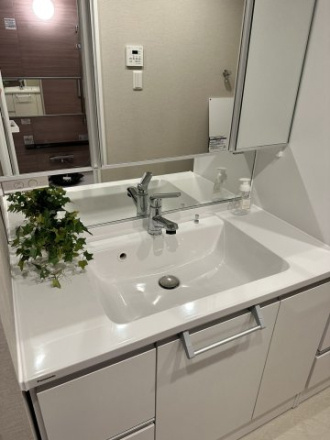 恒陽狭山マンションの独立洗面台|施工例です