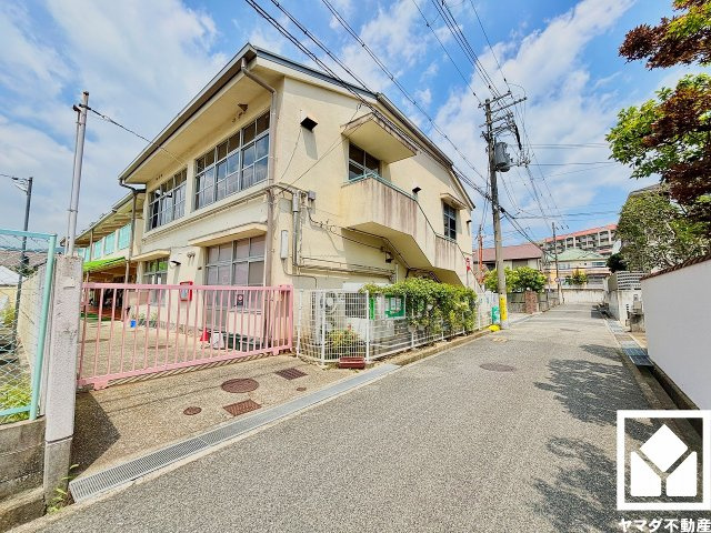 西宮市木津山町のその他|「西宮市立夙川幼稚園」まで徒歩4分。お子様とゆっくり話しながら登園できる、そんな穏やかな朝を実現できる距離感。幼稚園の行事や役員活動への参加もしやすく、お子様の成長をそばで見守れる環境が整っています。