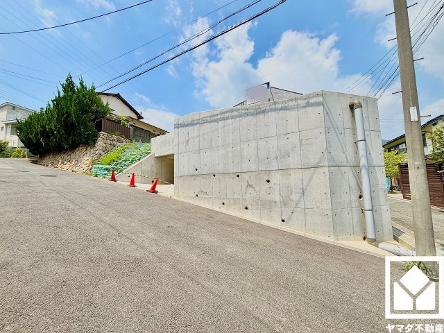 西宮市木津山町の外観|宅地造成済みのため、余分な解体費用を抑えられ、スムーズに建築に入れます。