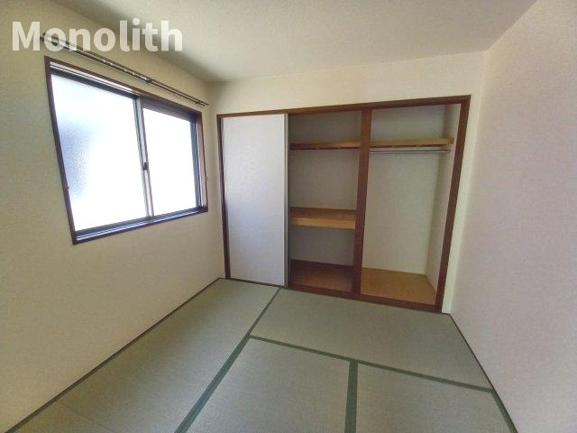 リビエール綾園壱番館の収納
