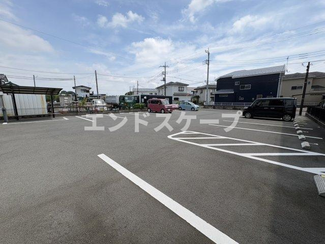 プランドール光円の駐車場|高崎、前橋のお部屋探しはエンドスケープまで！お客様の理想お聞かせ下さい♪