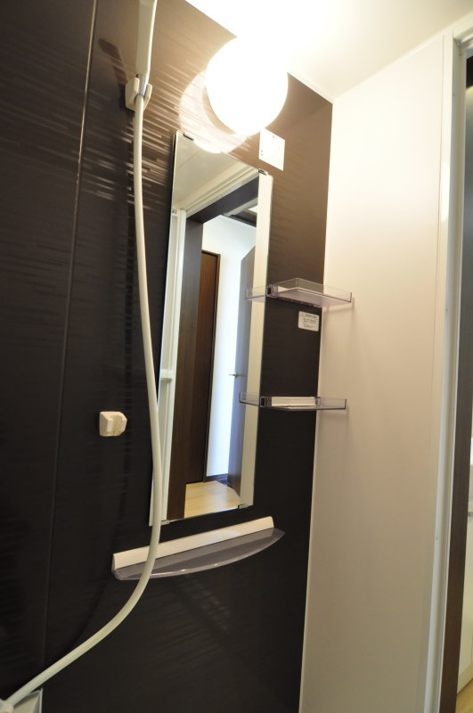 アルメゾン鳩山小用の浴室|ゆったり過ごせるお風呂です