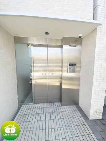 アビタシオン菊川のエントランス