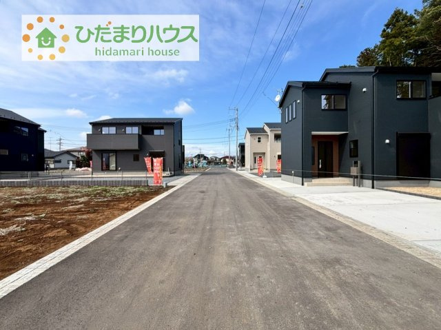 【前面道路含む現地写真】 | かすみがうら市下稲吉2期　新築戸建　4号棟