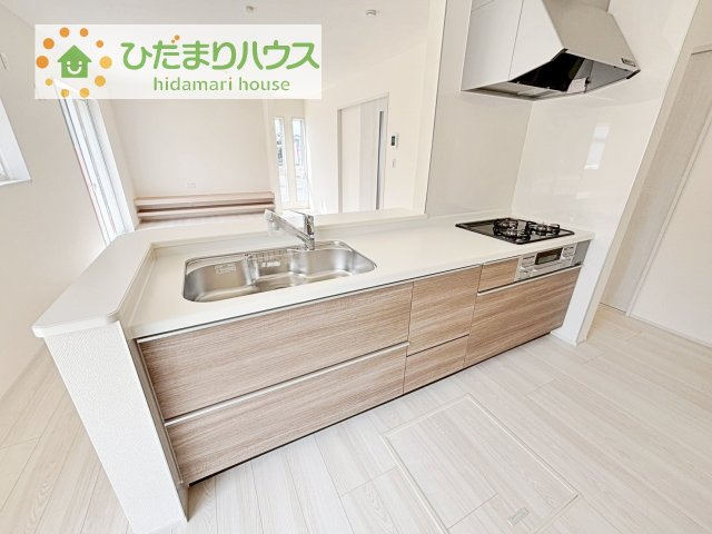 【キッチン】 | かすみがうら市下稲吉2期　新築戸建　4号棟 | 料理をしながらでも、ご家族との会話を楽しめる対面式キッチン♪
