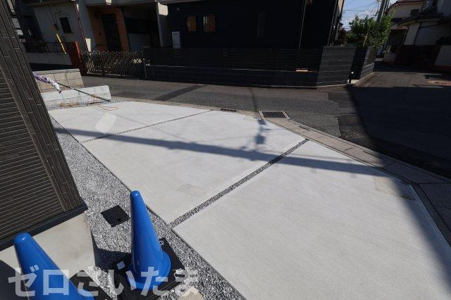 《仲介手数料無料》上尾市大字上1124-3新築一戸建てグラファーレ29期の駐車場
