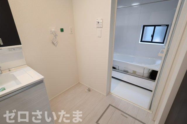 《仲介手数料無料》上尾市大字上1124-3新築一戸建てグラファーレ29期のランドリースペース