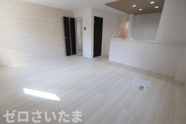 《仲介手数料無料》上尾市大字上1124-3新築一戸建てグラファーレ29期の居間・リビング