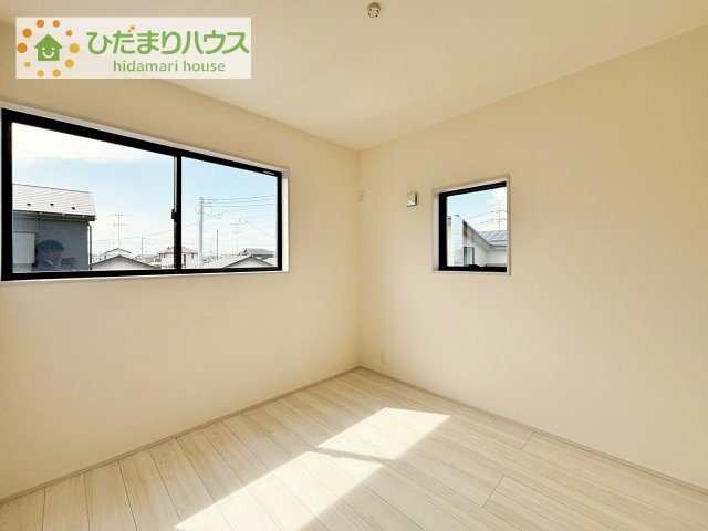 【洋室】 | かすみがうら市下稲吉2期　新築戸建　7号棟 | 机にベットを置けば子供部屋の完成です！