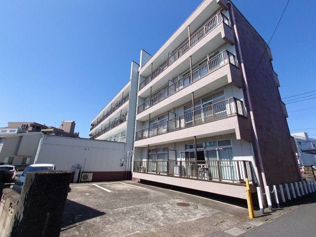 草加市瀬崎３丁目の一棟マンションの外観