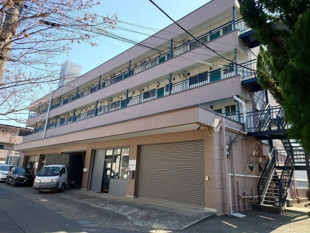 草加市瀬崎３丁目の一棟マンション