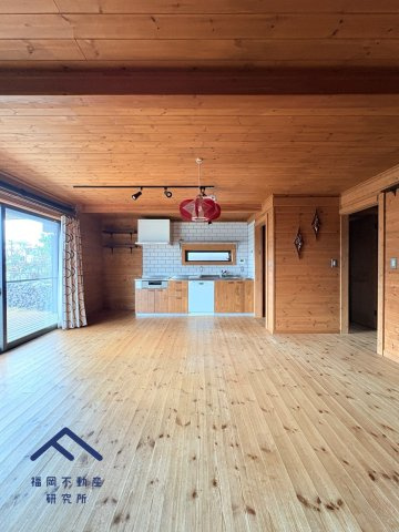 東区西戸崎３丁目　戸建ての居間・リビング