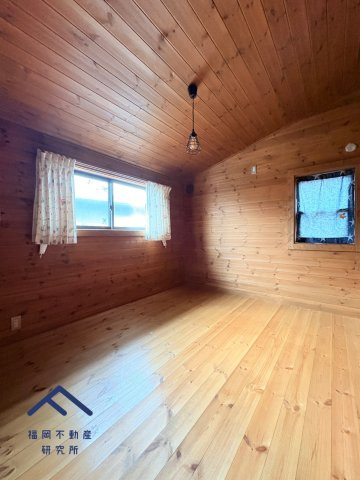 東区西戸崎３丁目　戸建ての洋室