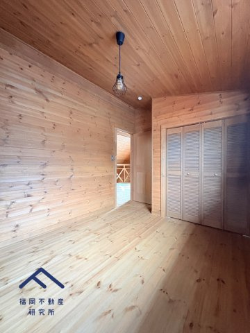 東区西戸崎３丁目　戸建ての洋室