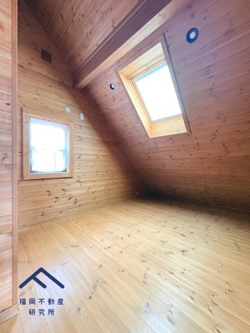 東区西戸崎３丁目　戸建ての洋室