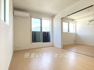 スターリット・スカイ・Ｔの居間・リビング|エアコン付き