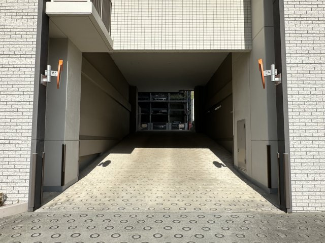 プレサンスロジェ須磨妙法寺桜の杜WESTHILLSの駐車場