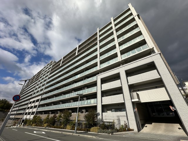 プレサンスロジェ須磨妙法寺桜の杜WESTHILLSの外観