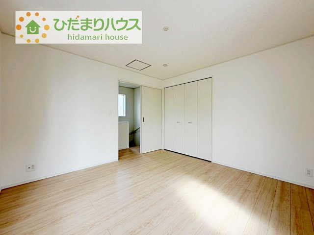 【洋室】 | 取手市宮和田第9　新築戸建　1号棟 | 大きなベッドを置いても余裕の広さの主寝室♪