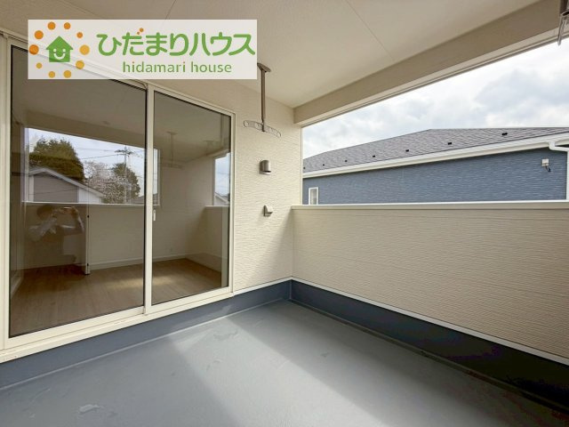 【バルコニー】 | 取手市宮和田第9　新築戸建　1号棟 | 人気が高いインナーバルコニーを採用♪天候を気にせず洗濯物を干せ、紫外線も気にせずに済みます(*^^)v