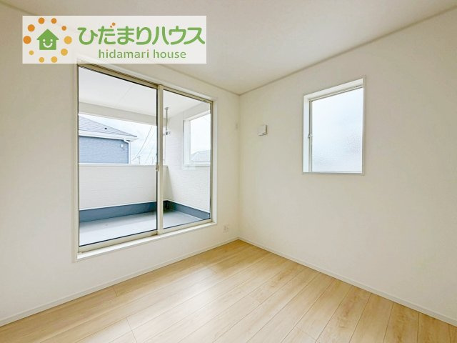 【洋室】 | 取手市宮和田第9　新築戸建　1号棟 | 窓が多く、明るい空間を演出してくれます(*^^*)