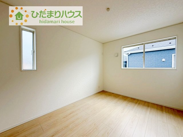 【洋室】 | 取手市宮和田第9　新築戸建　1号棟 | 机にベットを置けば子供部屋の完成です！
