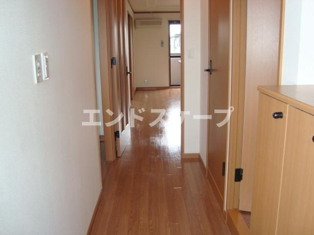 グローリアス・キャッスルⅡの内装|廊下
高崎、前橋のお部屋探しはエンドスケープまで！お客様の理想お聞かせ下さい♪