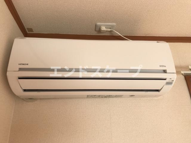 グローリアス・キャッスルⅡの設備|リビングエアコン
高崎、前橋のお部屋探しはエンドスケープまで！お客様の理想お聞かせ下さい♪