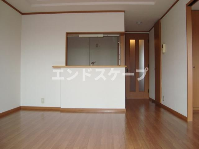 グローリアス・キャッスルⅡの居間・リビング|リビング
高崎、前橋のお部屋探しはエンドスケープまで！お客様の理想お聞かせ下さい♪