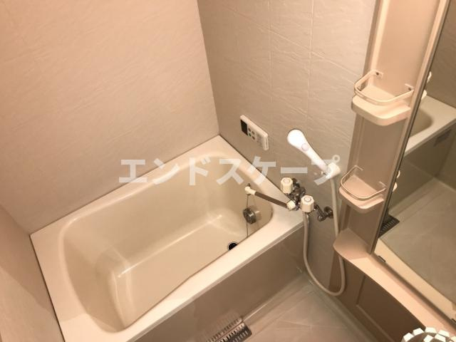 グローリアス・キャッスルⅡの浴室|ユニットバス
高崎、前橋のお部屋探しはエンドスケープまで！お客様の理想お聞かせ下さい♪