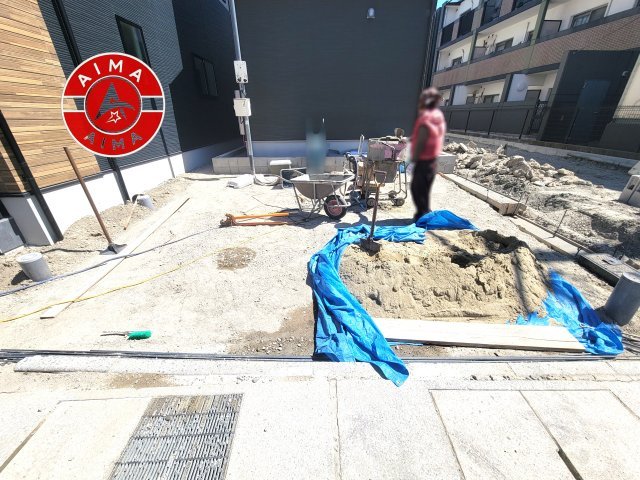 福岡市早良区次郎丸4丁目第1-3棟(3号棟)の外観|広々した駐車場です。