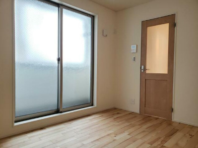 ONE PEACEの居間・リビング|落ち着いた雰囲気の洋室♪