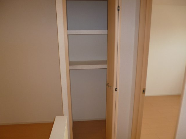 グランデレジデンス・トレの内装|パントリー（キッチン収納）