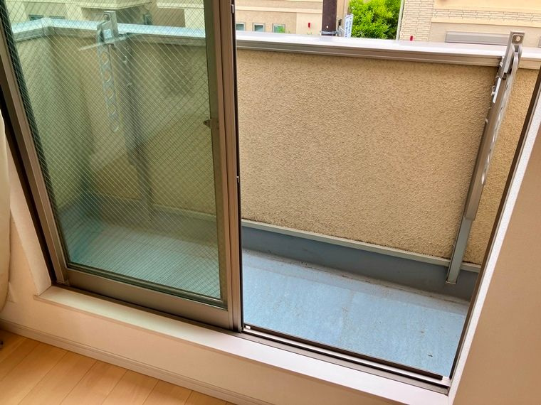 岡本戸建のバルコニー