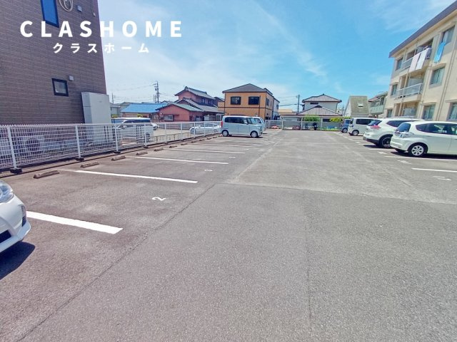 深谷コーポの駐車場