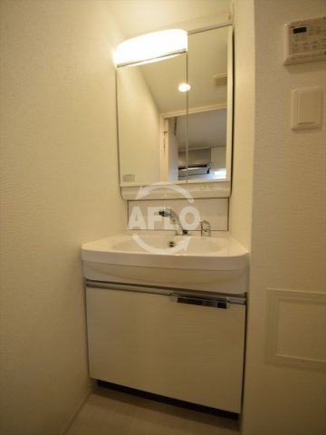 レオンコンフォート阿波座西の独立洗面台|レオンコンフォート阿波座西　独立洗面台