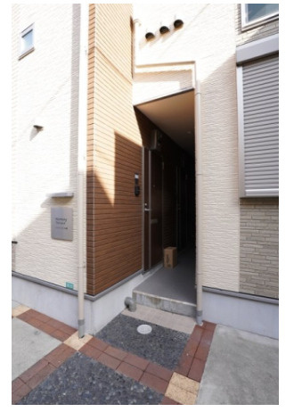 ハーモニーテラス中野のエントランス