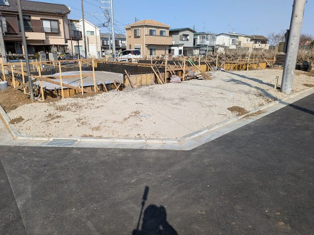 八王子市　弐分方町　新築一戸建て　１１期の駐車場|～並列2台駐車可能カースペース～