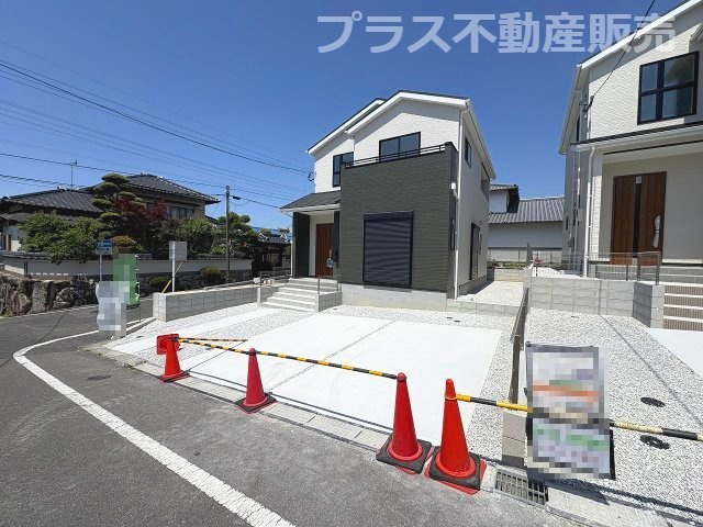 【外観】 | 大野城市南ケ丘5丁目6期　1号棟（全2棟）【仲介手数料無料・0円】 | 現地写真。プラス不動産販売なら、現場の全ての棟をまとめてご見学頂けます。