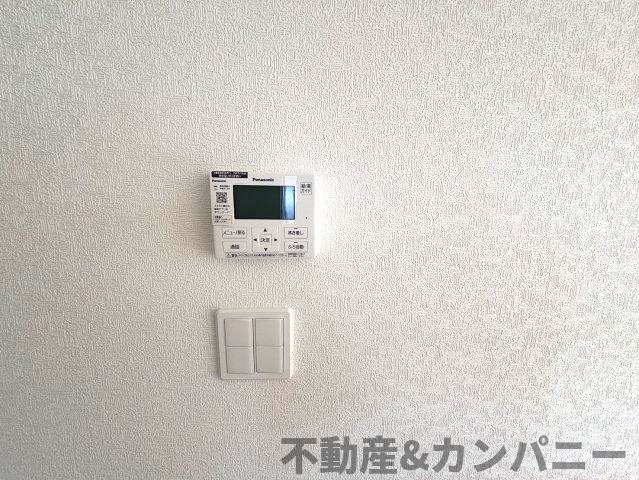 クレイドルガーデン東温市南方第2-1号棟　東温市南方の新築戸建の防犯設備|リモコン・スイッチをまとめました
