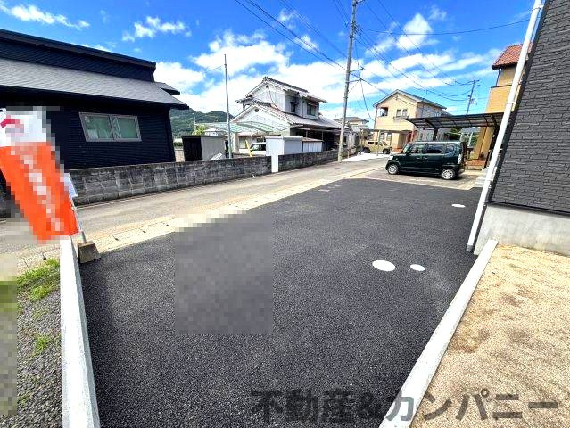 クレイドルガーデン東温市南方第2-1号棟　東温市南方の新築戸建のその他|駐車場の用意があります