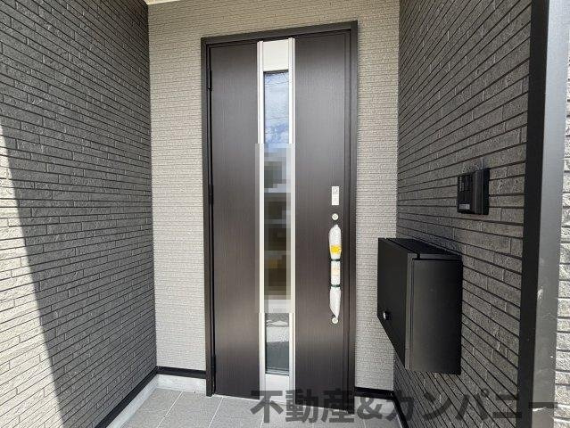 クレイドルガーデン東温市南方第2-1号棟　東温市南方の新築戸建の玄関|毎日通る玄関はこちらです