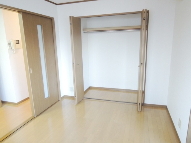 パークタウン川口の収納|別号室の参考写真です。