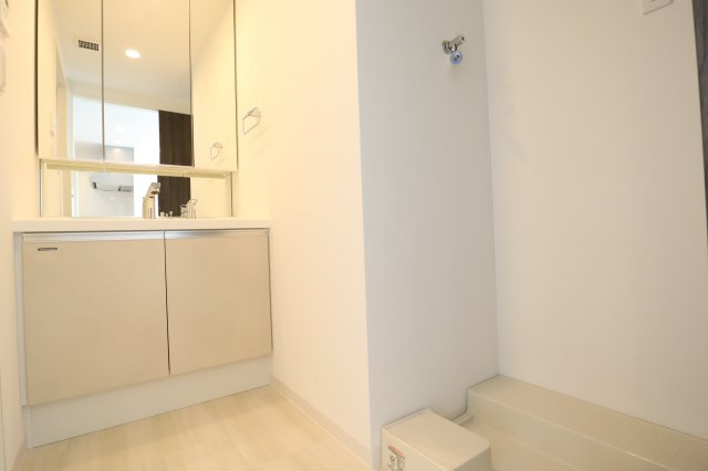 アルファスマート明石東野町の洗面所|洗面室